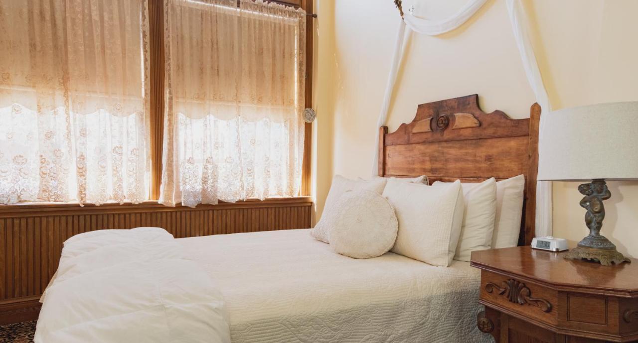 Отель Teller House Silverton Экстерьер фото