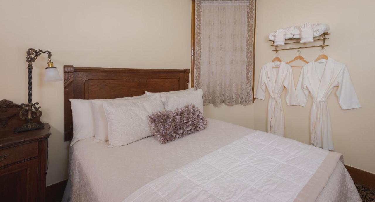Отель Teller House Silverton Экстерьер фото